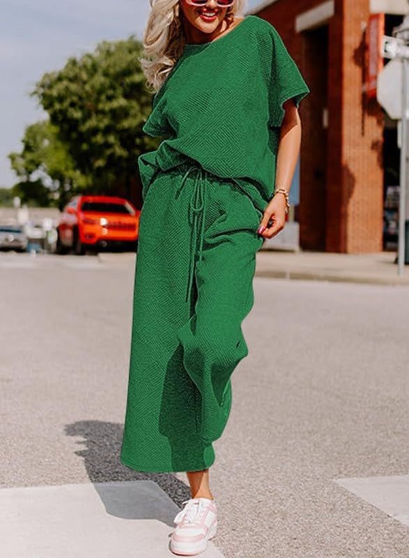Solid Color Texture Casual Fashion Women's Wear Short-sleeved Trousers Two-piece Set Solid Color Texture Casual Fashion Women's Wear Short-sleeved Trousers Two-piece Set